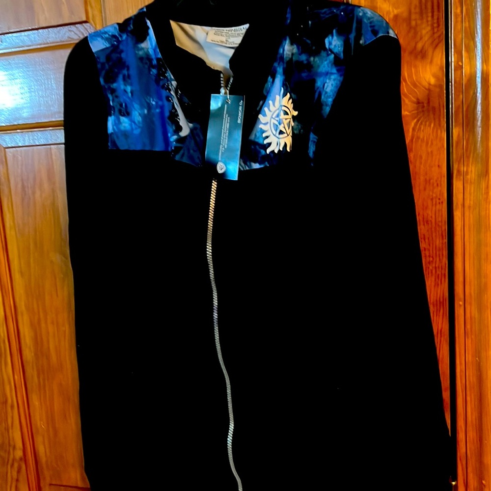 New SuperNatural Mens Track Jacket L $45 NWT